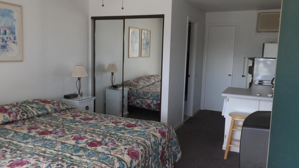 Twin Lakes Inn Bull Shoals Екстер'єр фото