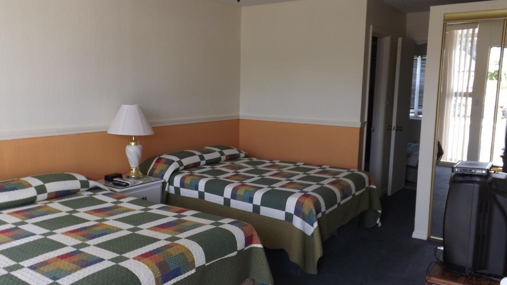 Twin Lakes Inn Bull Shoals Номер фото