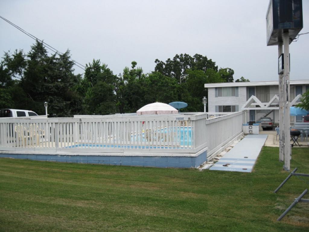 Twin Lakes Inn Bull Shoals Екстер'єр фото