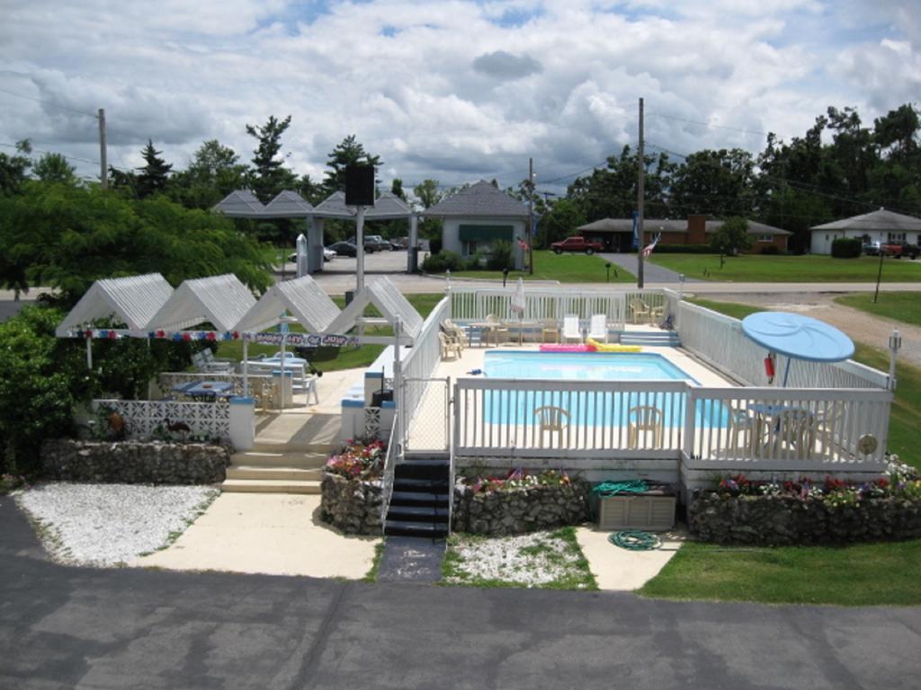 Twin Lakes Inn Bull Shoals Екстер'єр фото